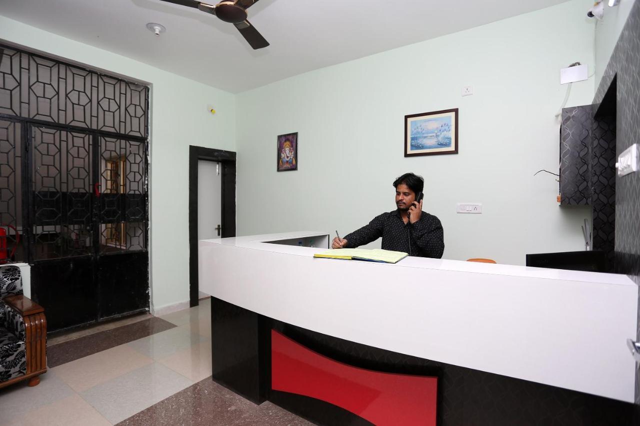 OYO 24317 Aditya Guest House 3 Bhubaneswar Exterior foto